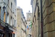 aix-en-provence-rue-cardinale-copier.jpg